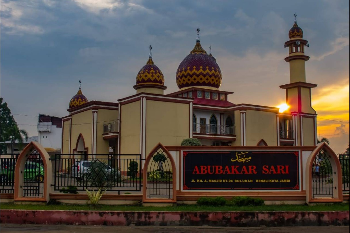 Masjid Abu Bakar Sari