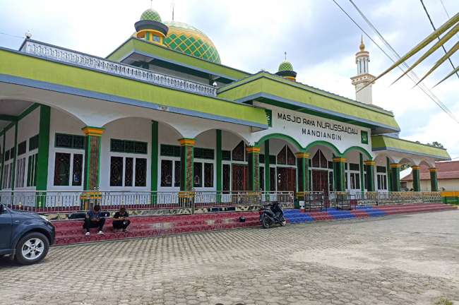 Masjid Raya Nurussaadah